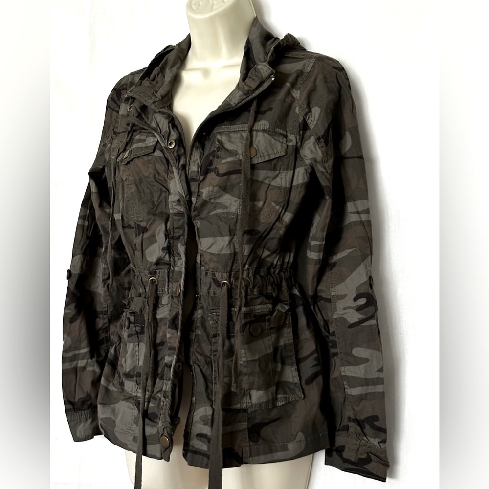2b bebe Camo Light Jacket With Hood Size M